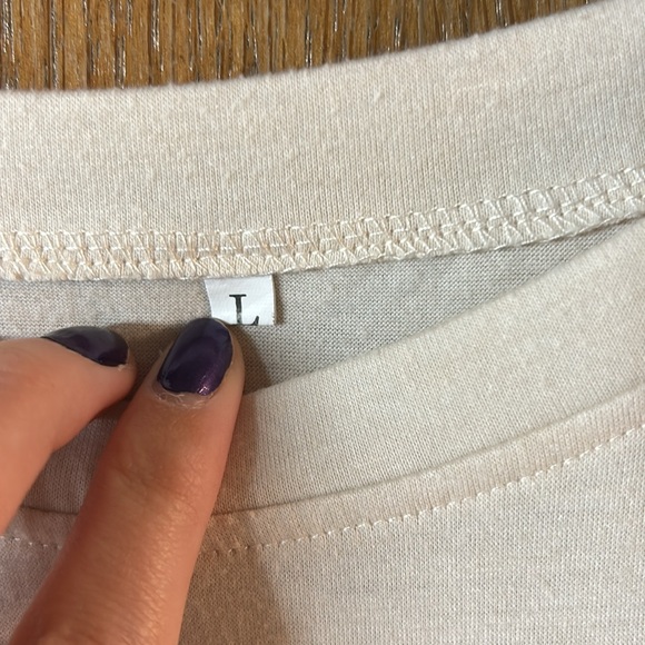 Women’s Large Stay Spooky Halloween Shirt - Picture 4 of 8